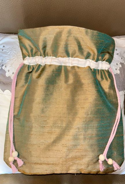 Petit sac à lingerie fine en soie et coton piqué Blanc – Image 3