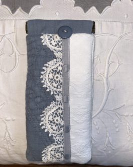 Petit étui à lunettes en tissu matelassé Bleu et piqué Blanc