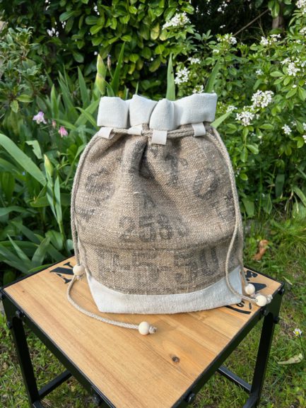 Sac baluchon en toile de jute