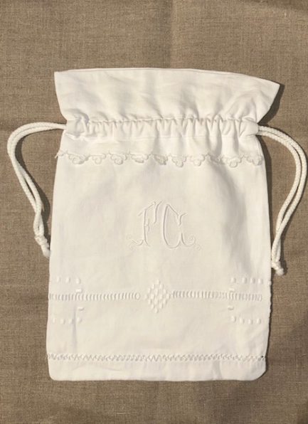 Petit sac à linge blanc monogramme – Image 4