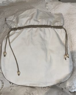 Sac à linge ‘’petit cœur ‘’ lin et broderie