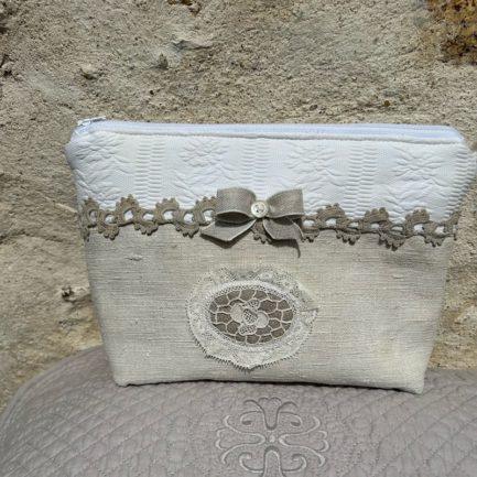 Trousse Fleur en chanvre et coton piqué ancien