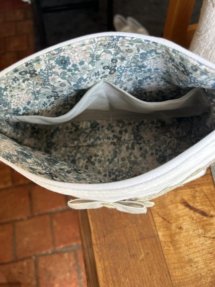 Trousse Fleur en chanvre et coton piqué ancien – Image 4