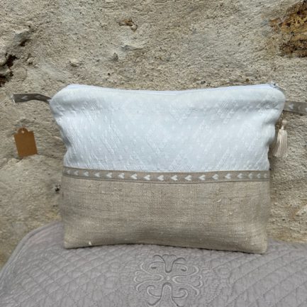 Trousse de toilette en chanvre et coton piqué ‘’Petit Ange’’ – Image 2