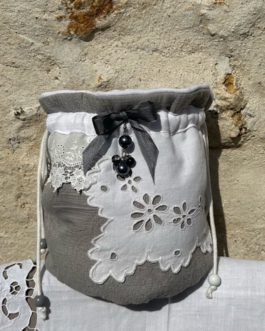 Pochon rond gris souris, dentelle anglaise