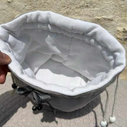Pochon rond gris souris, dentelle anglaise – Image 4