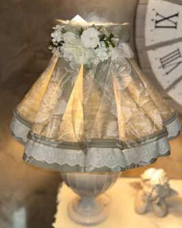 Lampe pied en porcelaine blanche