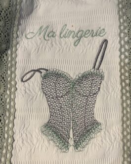 Petit sac à lingerie fine en coton vert et blanc