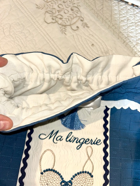 Petit sac à lingerie, bleu et blanc – Image 3