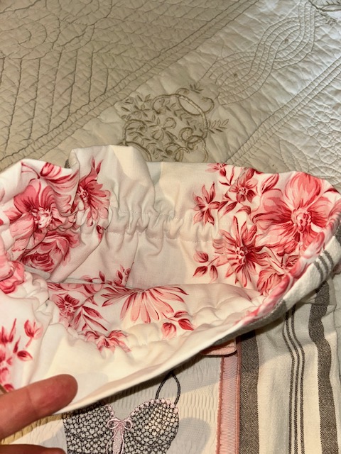 Petit sac à lingerie, gris et rose – Image 2